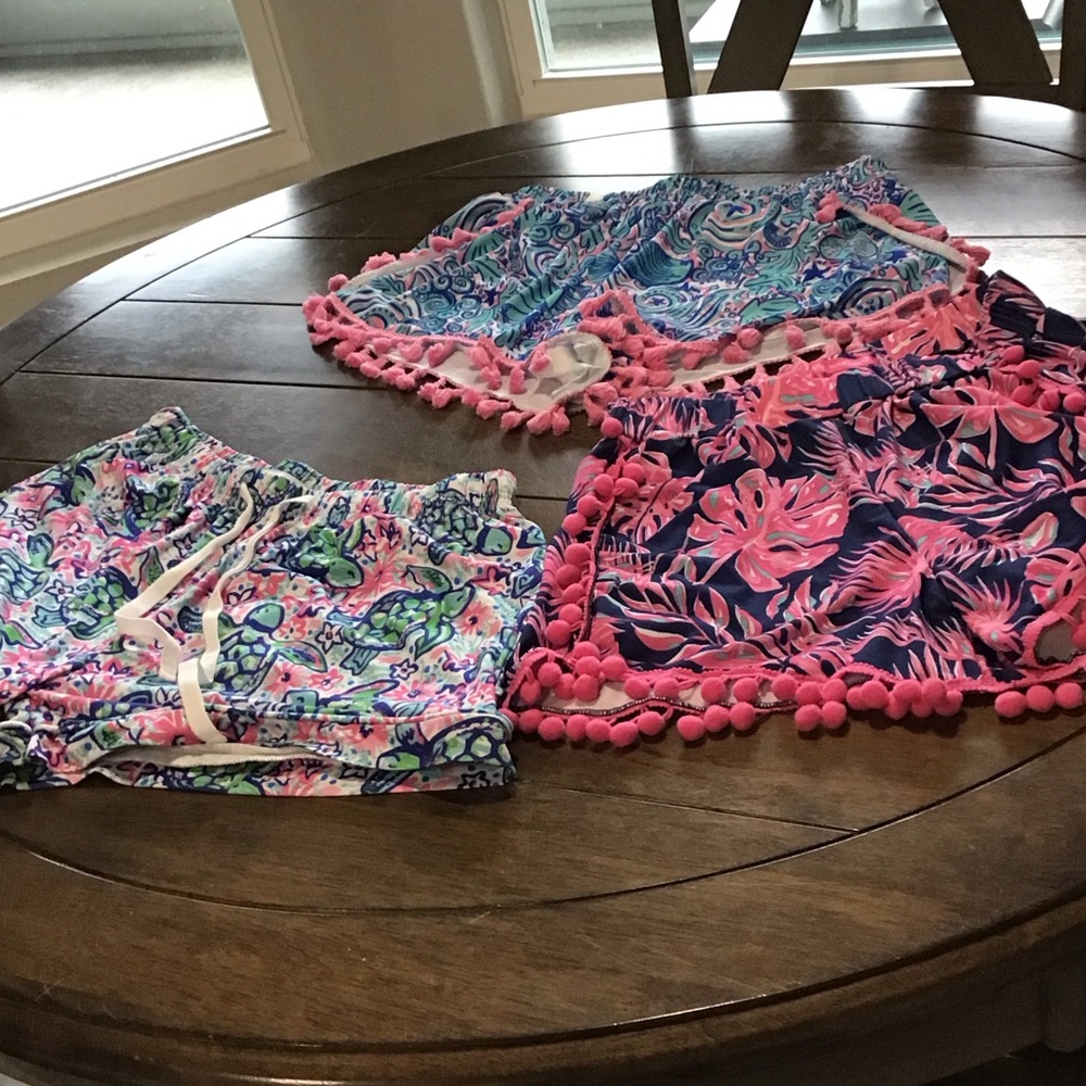 Colorful Pom Pom Trimmed Shorts Set